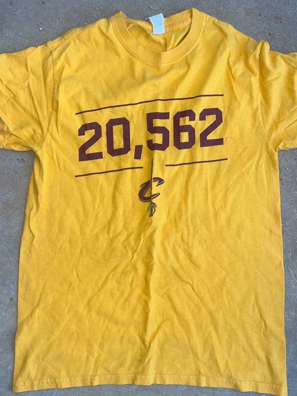 Cleveland Cavaliers Gold '20,562' Short Sleeve Tee